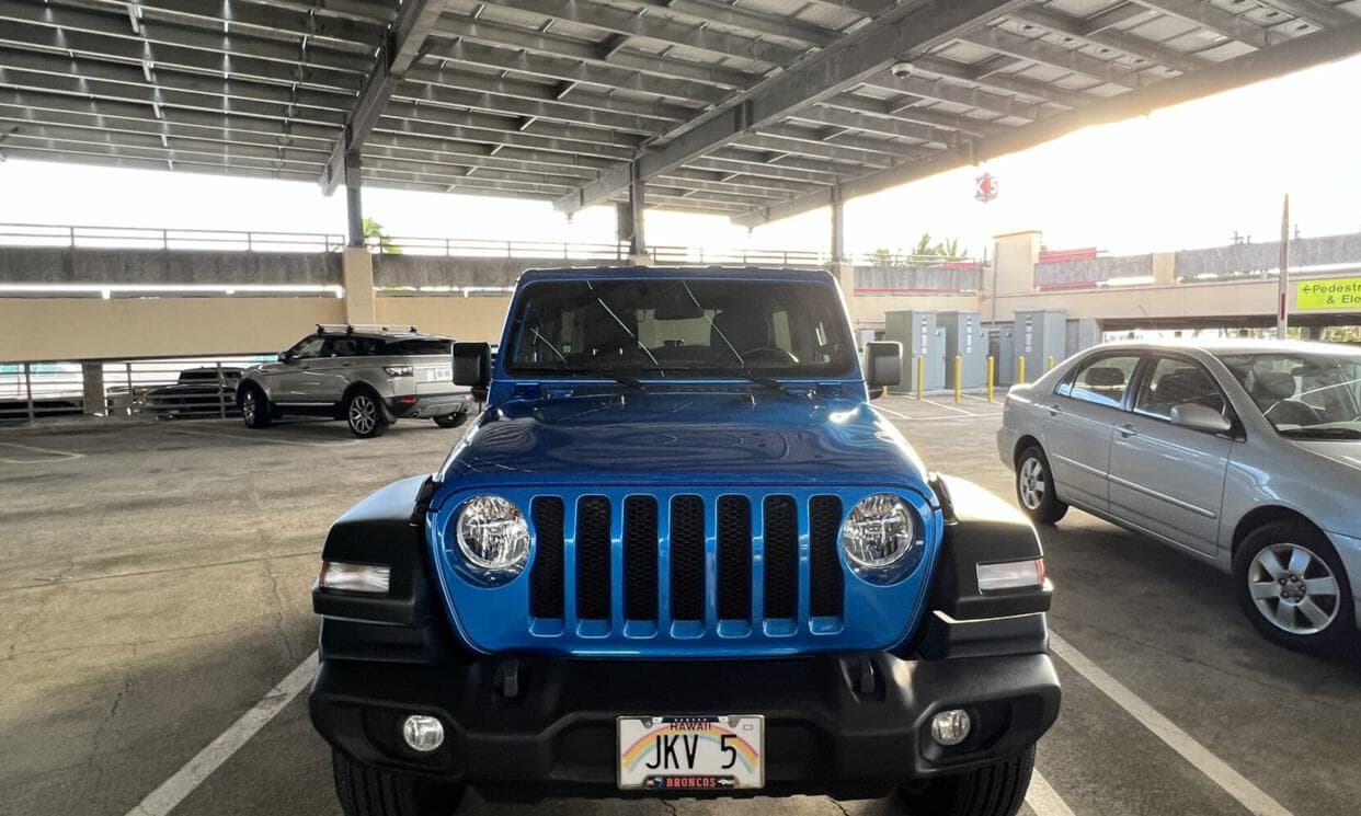 Picture of the car https://jkvphotos.s3.us-west-2.amazonaws.com/jeepWranglerUnlimited2021_3/image2.jpg