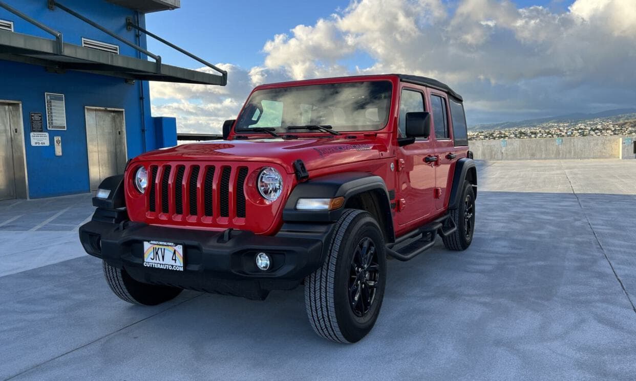 Picture of the car https://jkvphotos.s3.us-west-2.amazonaws.com/jeepWranglerUnlimited2021_4/image2.jpg