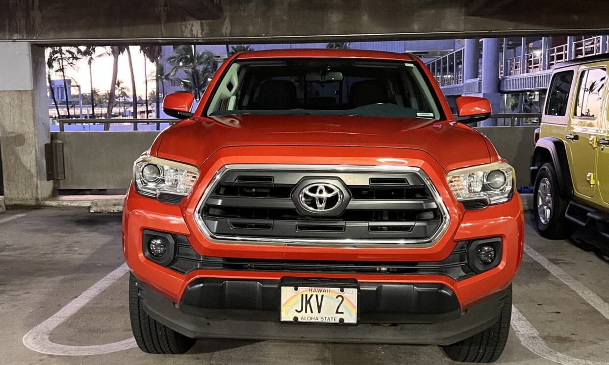 Picture of the car https://jkvphotos.s3.us-west-2.amazonaws.com/toyotaTacoma2016_1/image1.jpg